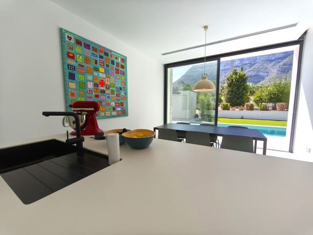 3 sypialnia Willa na sprzedaż w El Montgó, Dénia z basenem - 1 295 000 € (Ref: 9555249)