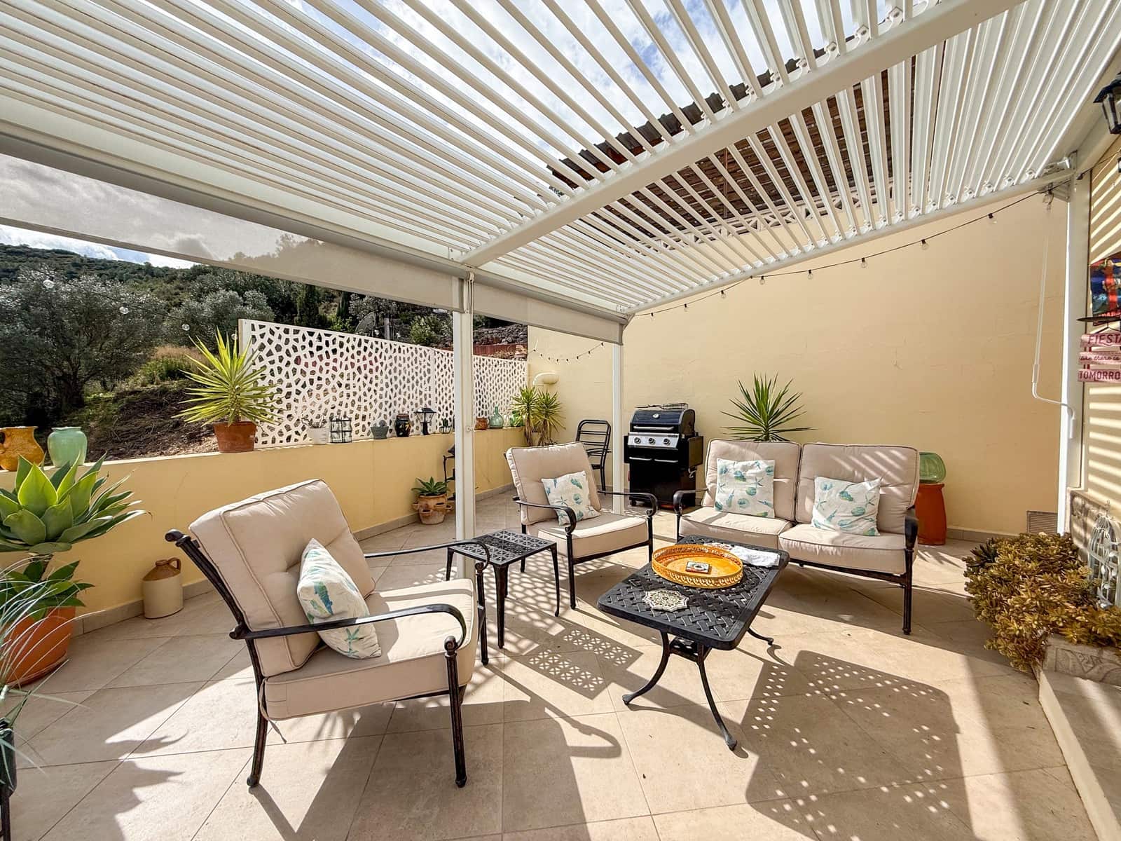 Chalet de 3 habitaciones en Orba en venta con piscina - 430.000 € (Ref: 9594767)