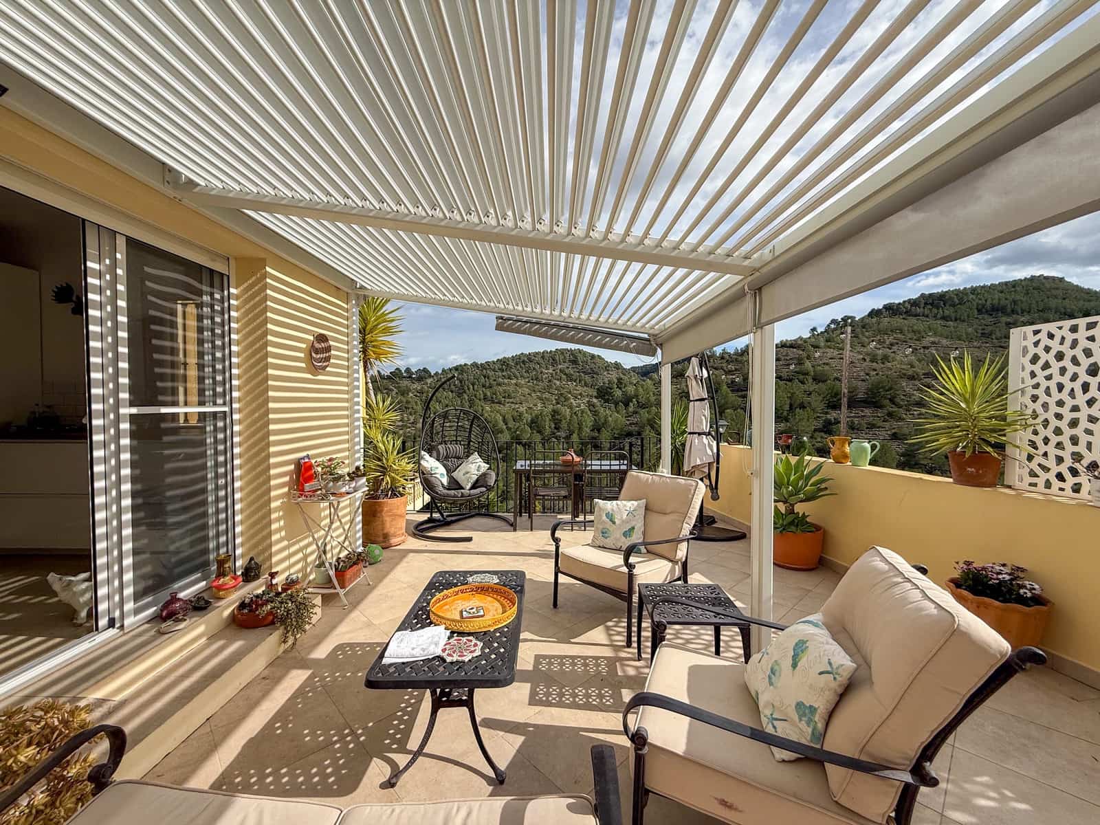 Chalet de 3 habitaciones en Orba en venta con piscina - 430.000 € (Ref: 9594767)