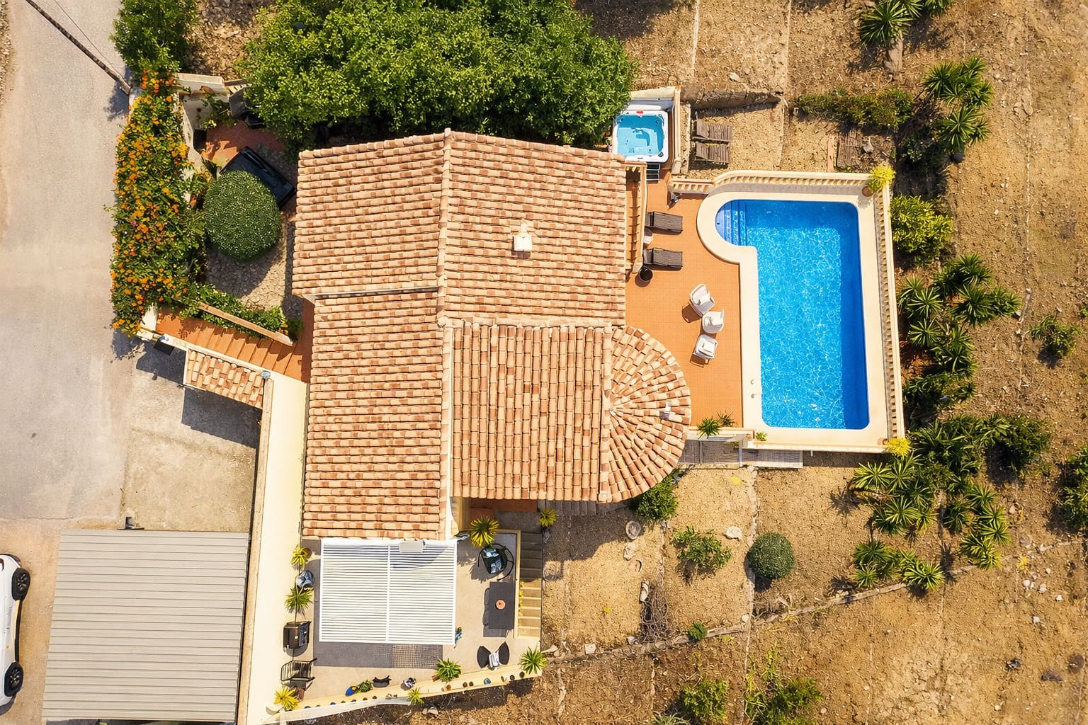 Chalet de 3 habitaciones en Orba en venta con piscina - 430.000 € (Ref: 9594767)