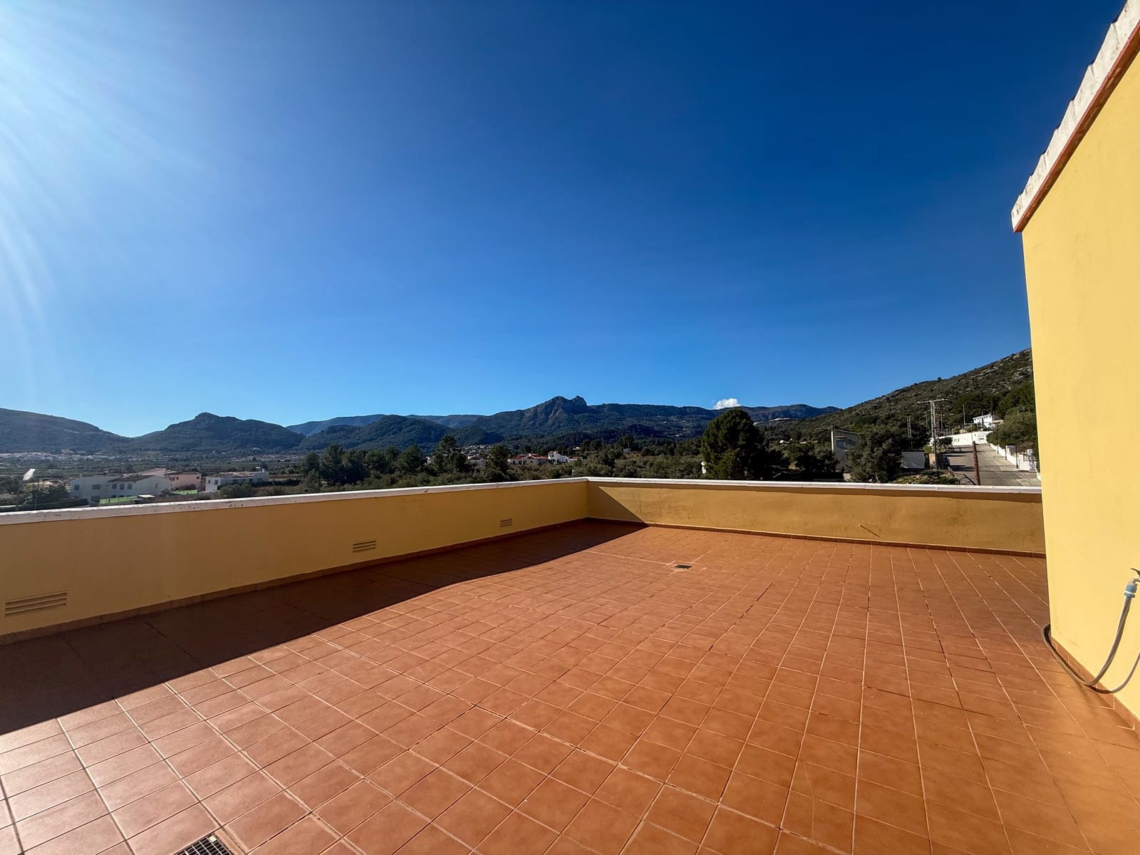 2 soveværelse Lejlighed til salg i Tormos med swimmingpool - € 185.000 (Ref: 9615184)