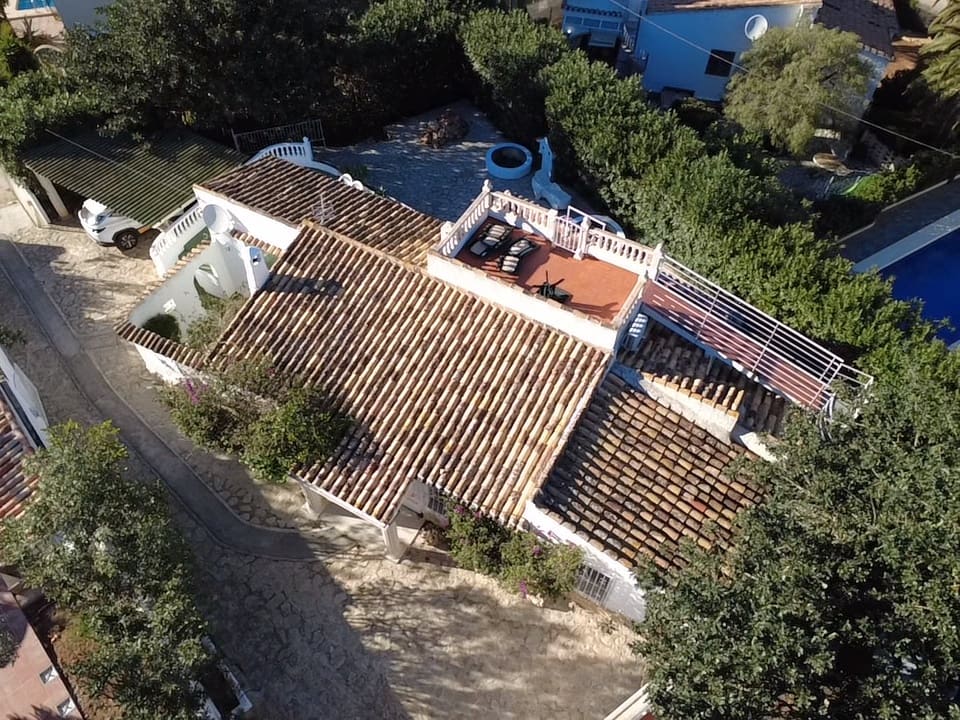 Chalet de 3 habitaciones en Dénia en venta con piscina - 475.000 € (Ref: 9625383)