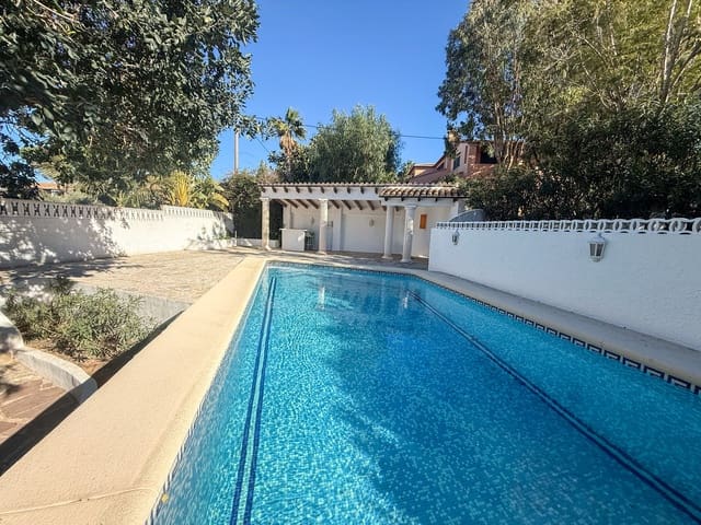 Chalet de 3 habitaciones en El Montgó, Dénia en venta con piscina - 475.000 € (Ref: 9625383)