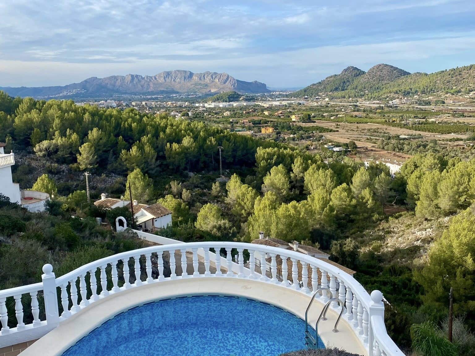 3 slaapkamer Villa te koop in Pedreguer met zwembad - € 479.000 (Ref: 9644592)