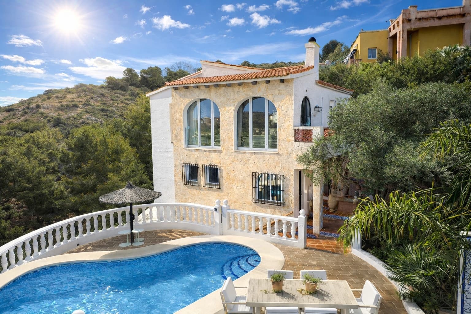 3 bedroom Villa for sale in Pedreguer with pool - € 479,000 (Ref: 9644592)