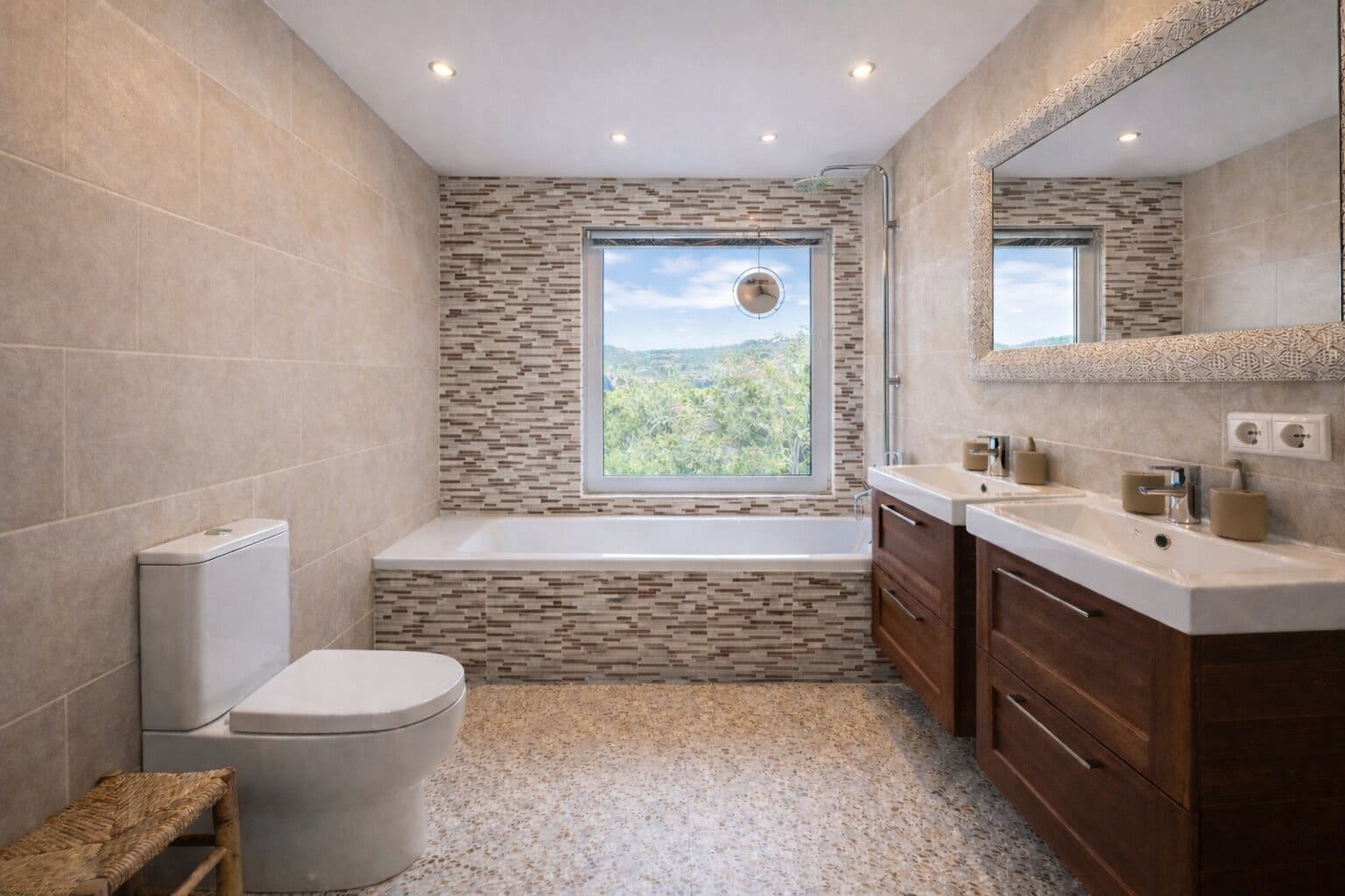 3 bedroom Villa for sale in Pedreguer with pool - € 479,000 (Ref: 9644592)