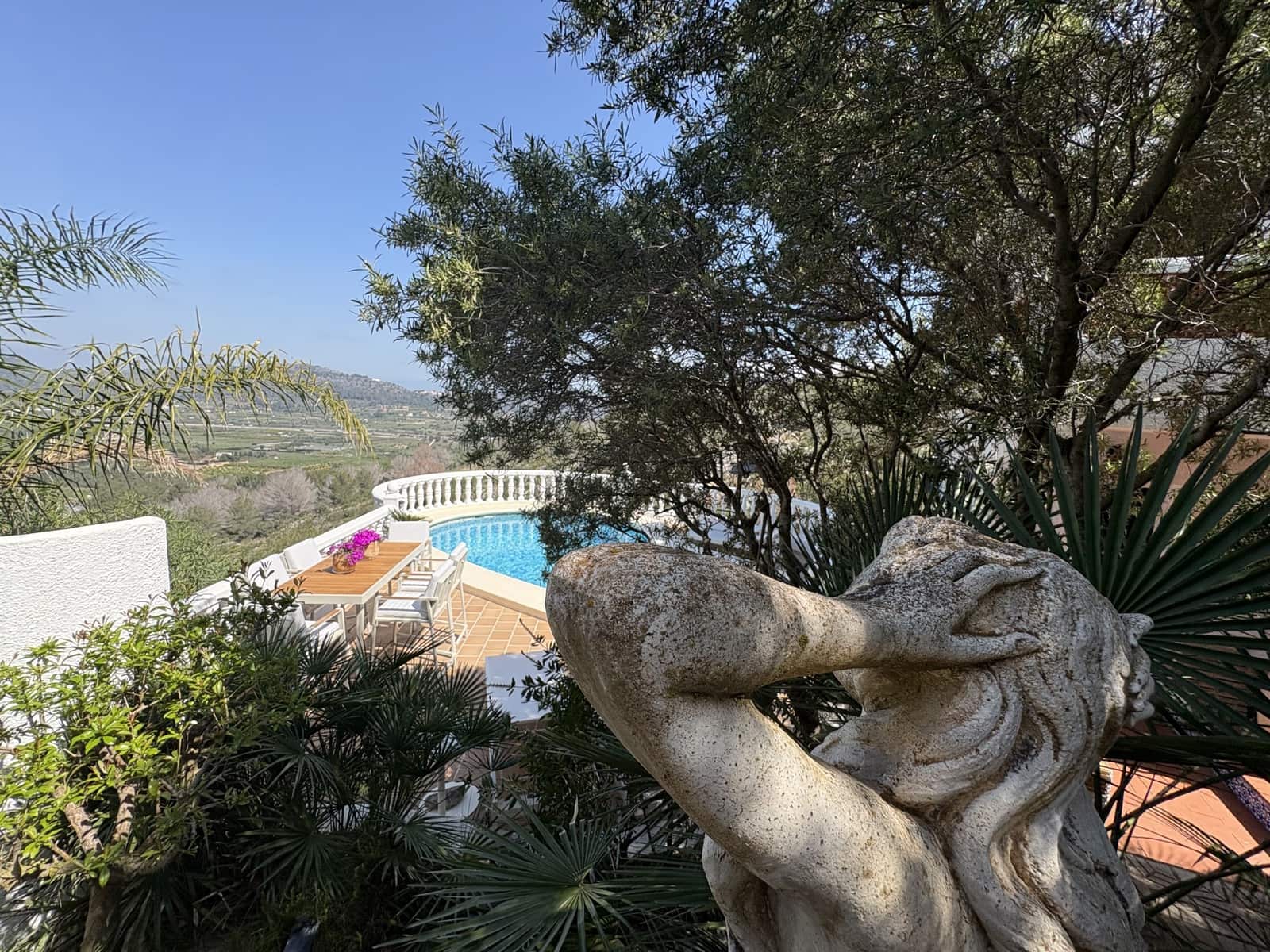 3 bedroom Villa for sale in Pedreguer with pool - € 465,000 (Ref: 9644592)