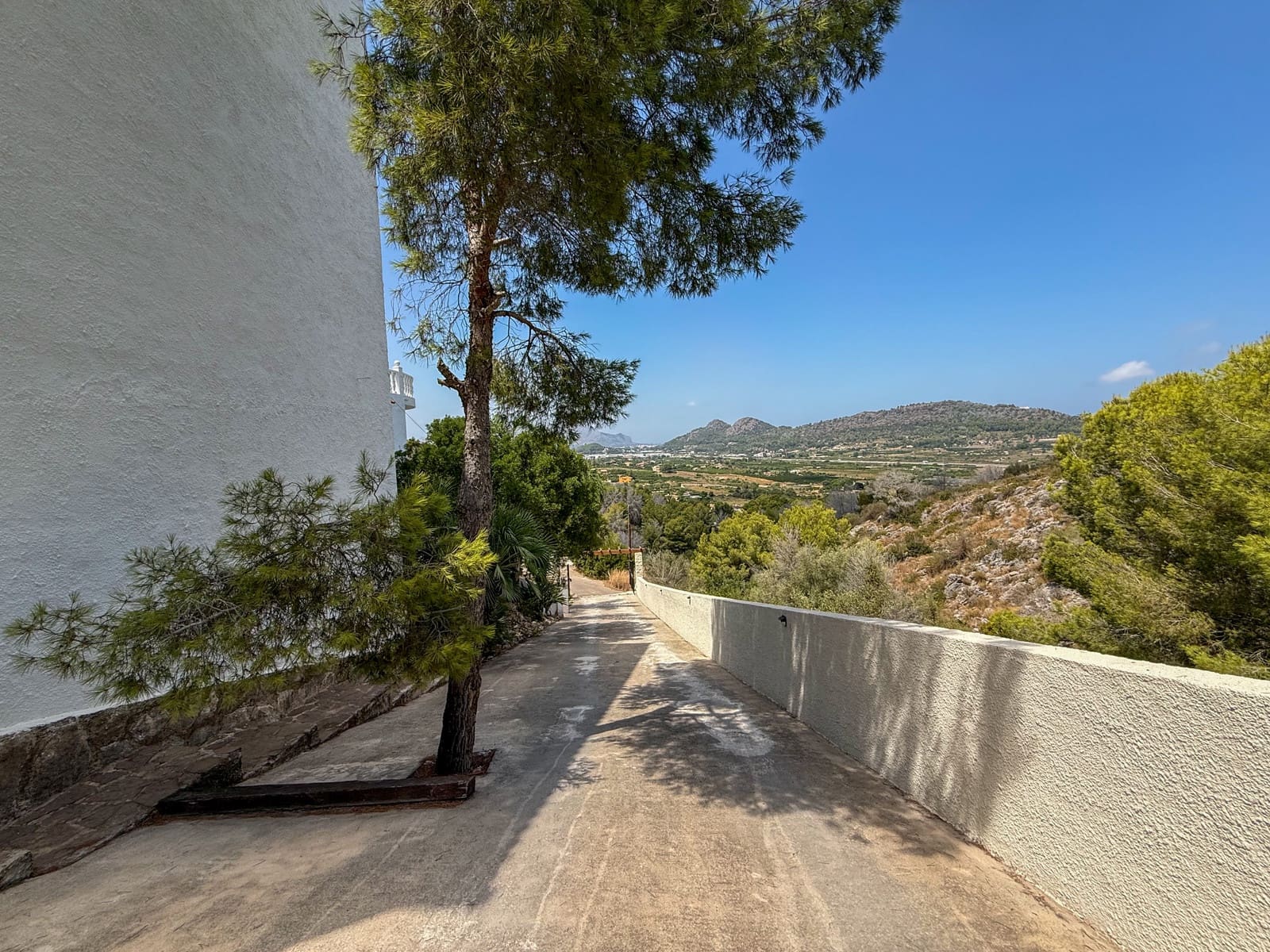 3 bedroom Villa for sale in Pedreguer with pool - € 465,000 (Ref: 9644592)