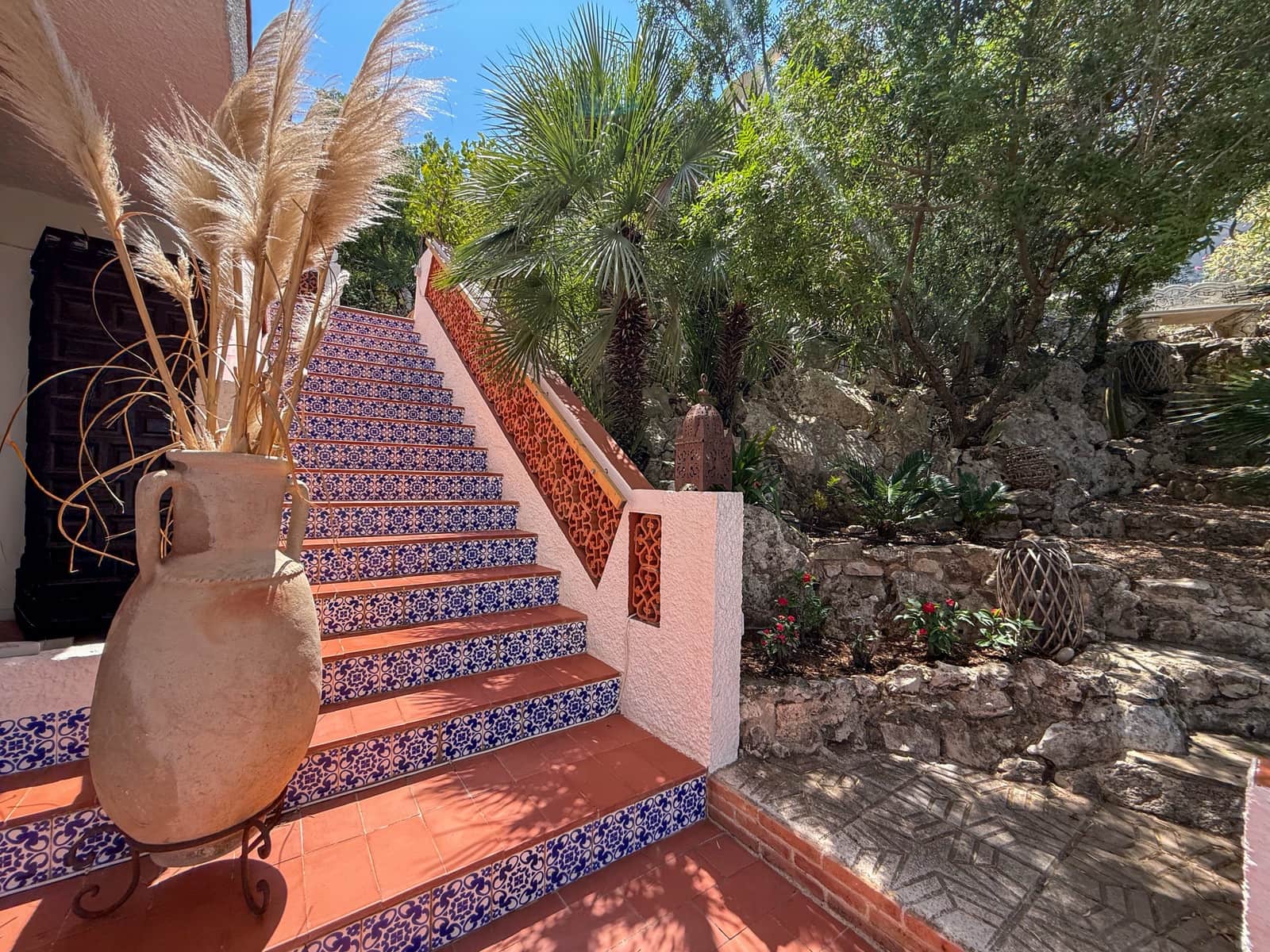 3 bedroom Villa for sale in Pedreguer with pool - € 465,000 (Ref: 9644592)