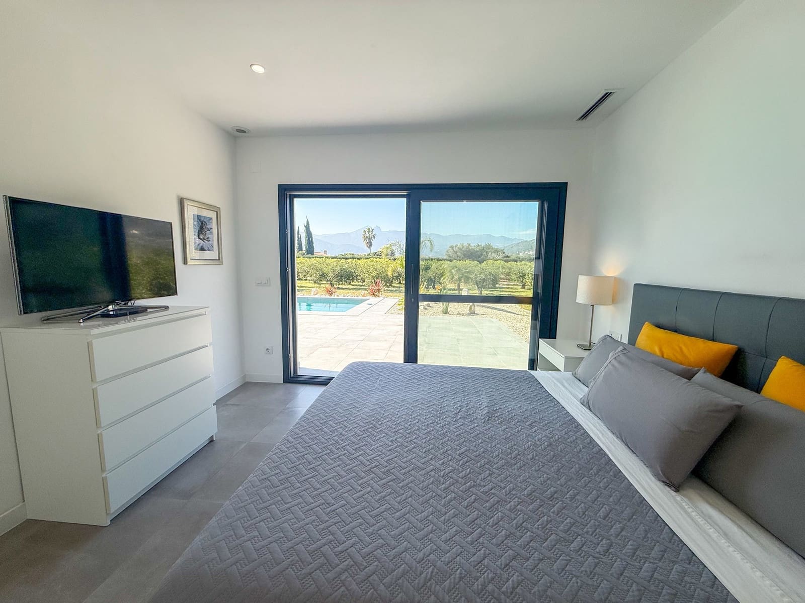 Chalet de 3 habitaciones en Tormos en venta con piscina - 825.000 € (Ref: 9644593)