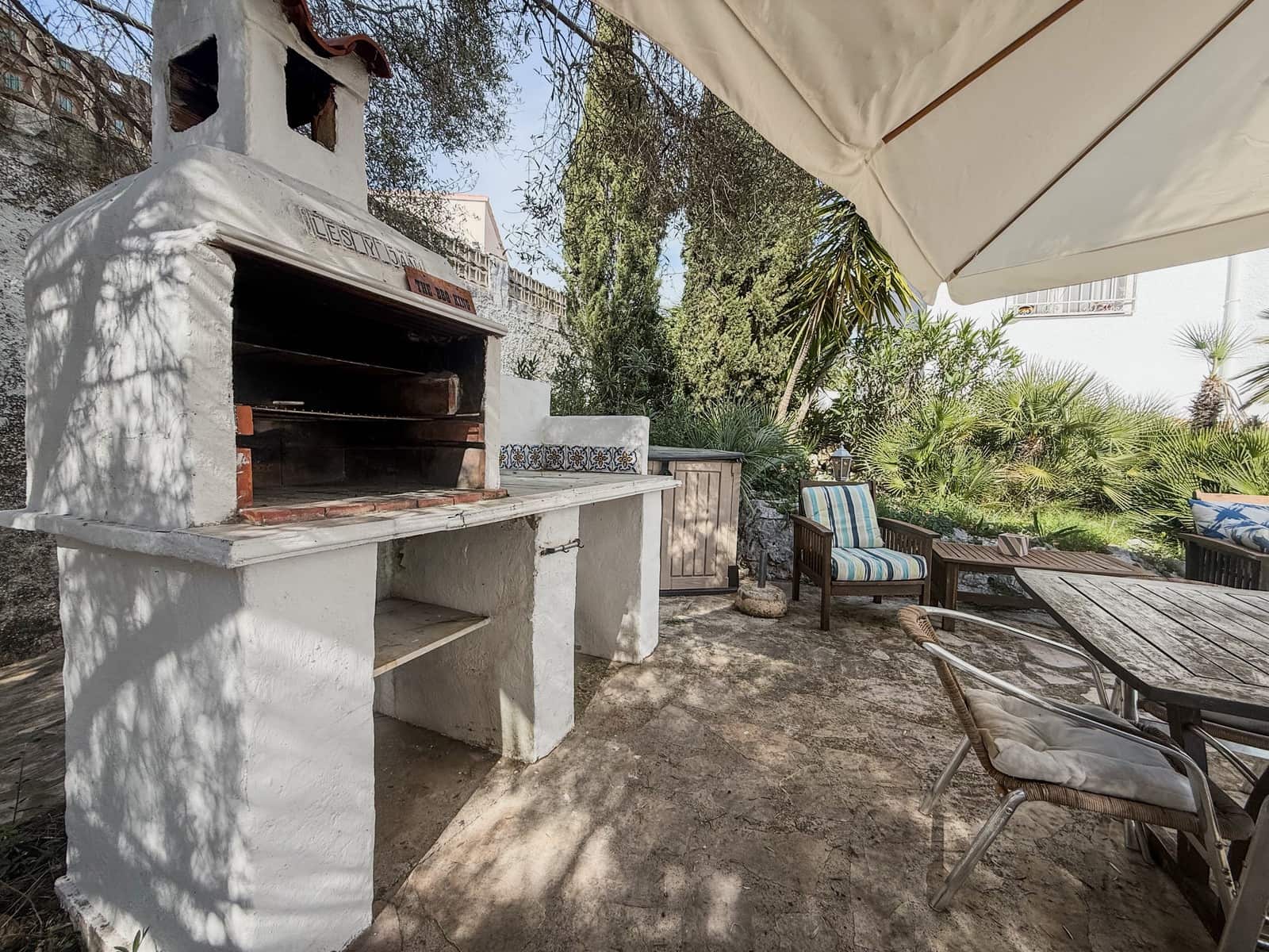 Chalet de 3 habitaciones en Pedreguer en venta con piscina - 395.000 € (Ref: 9658430)