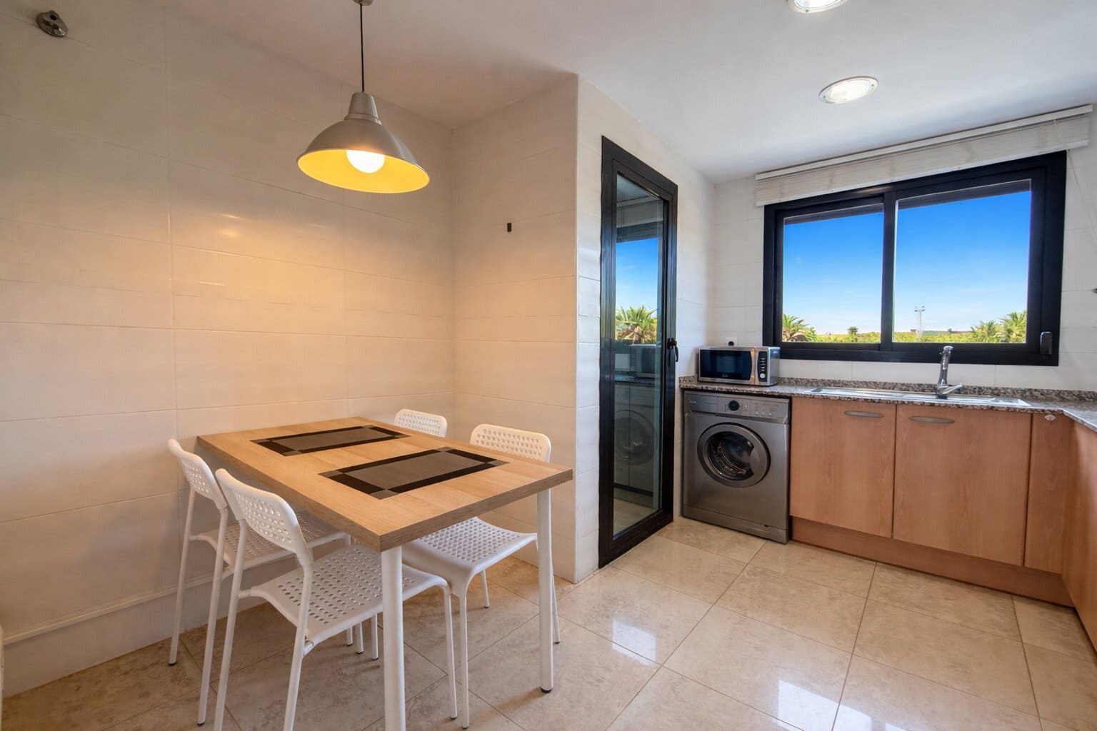 2 makuuhuone Huoneisto myytävänä paikassa Denia mukana uima-altaan - 329 000 € (Ref: 9676985)