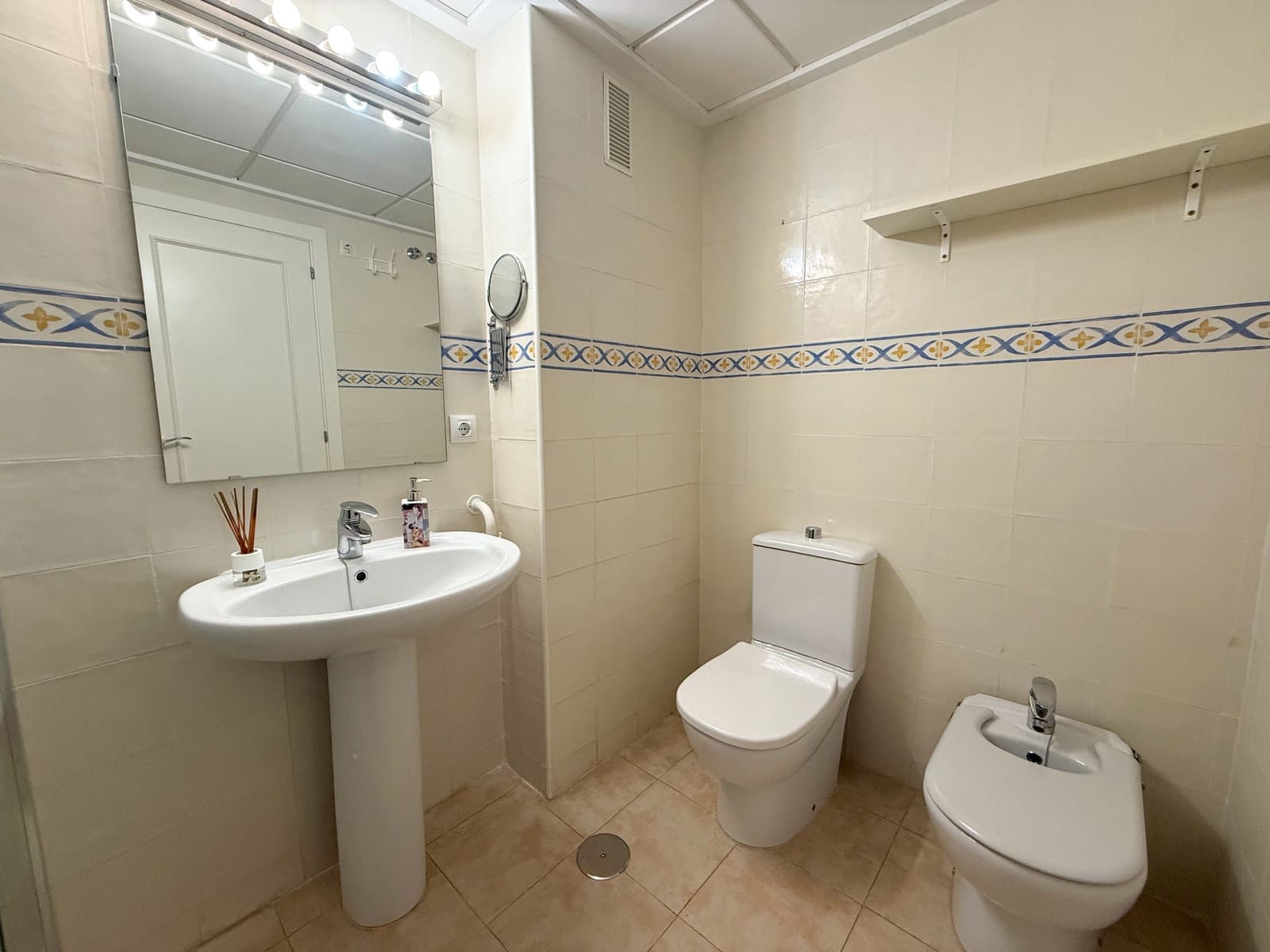 2 makuuhuone Huoneisto myytävänä paikassa Denia mukana uima-altaan - 329 000 € (Ref: 9676985)