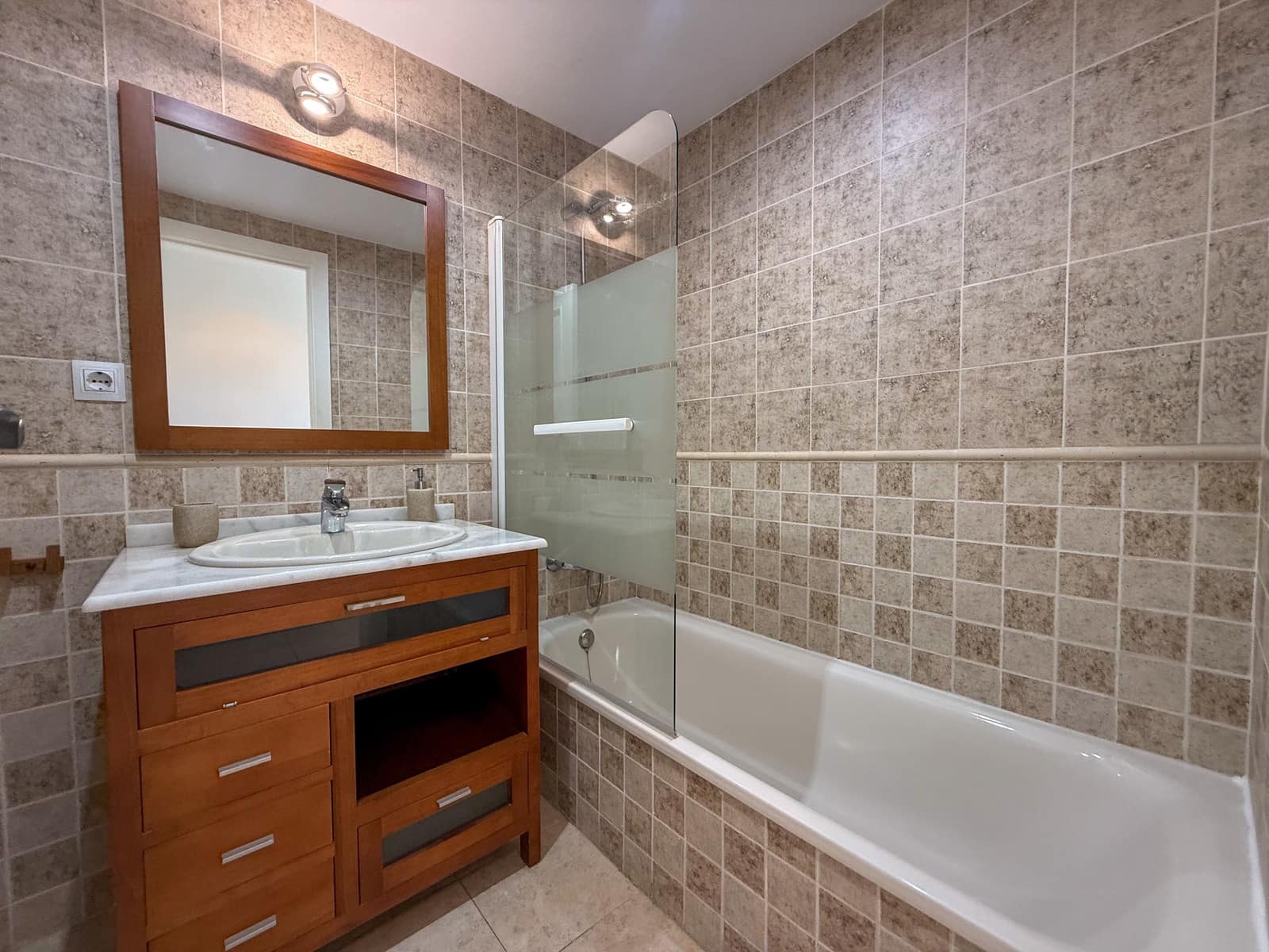 2 makuuhuone Huoneisto myytävänä paikassa Denia mukana uima-altaan - 329 000 € (Ref: 9676985)