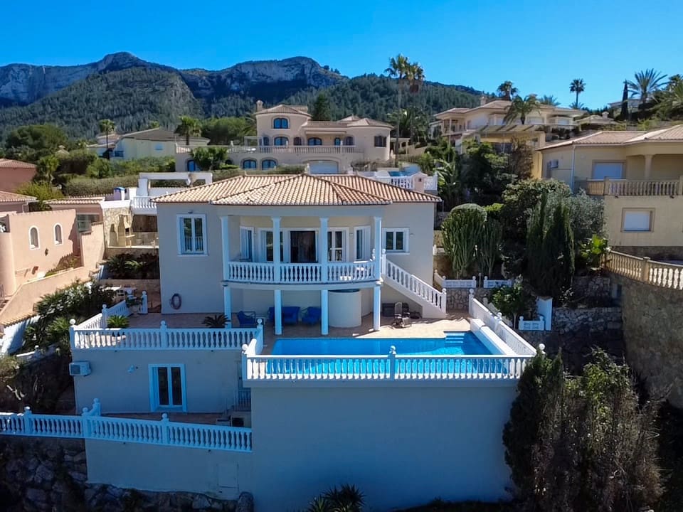 Chalet de 3 habitaciones en Dénia en venta con piscina - 850.000 € (Ref: 9701391)