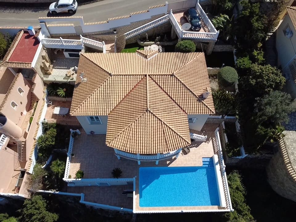 Chalet de 3 habitaciones en Dénia en venta con piscina - 850.000 € (Ref: 9701391)