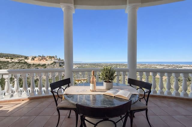 Chalet de 3 habitaciones en La Pedrera - Vessanes, Dénia en venta con piscina - 850.000 € (Ref: 9701391)