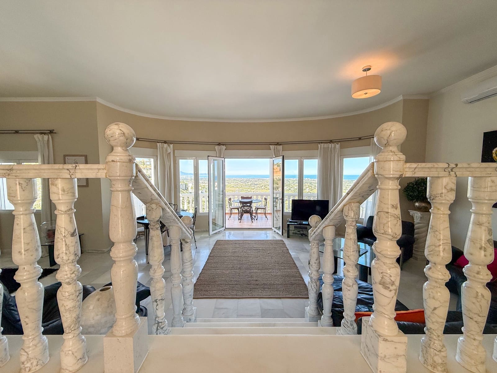 Chalet de 3 habitaciones en Dénia en venta con piscina - 850.000 € (Ref: 9701391)