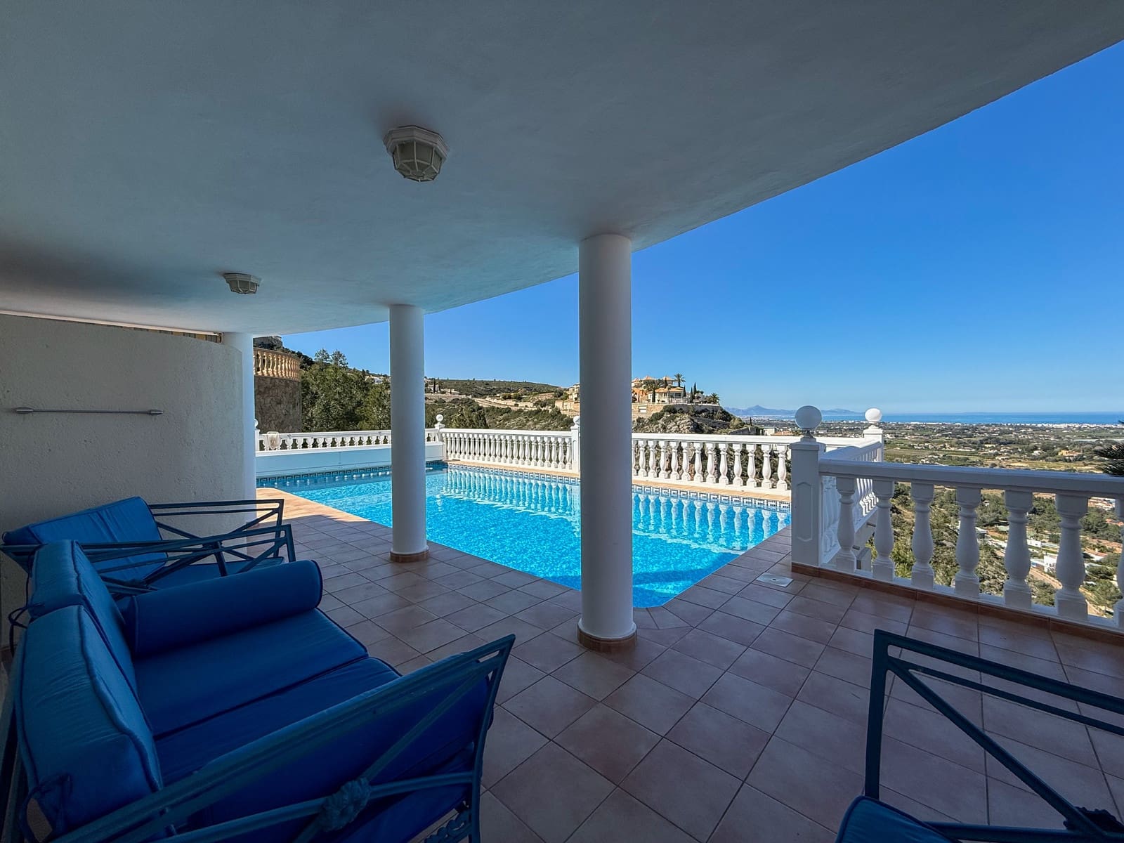 Chalet de 3 habitaciones en Dénia en venta con piscina - 850.000 € (Ref: 9701391)