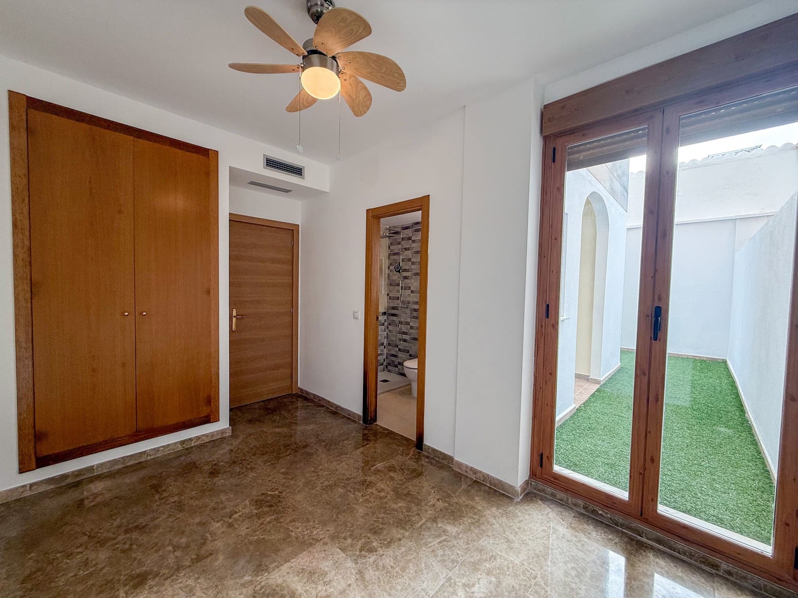 2 bedroom Apartment for sale in Benidoleig - € 165,000 (Ref: 9704865)