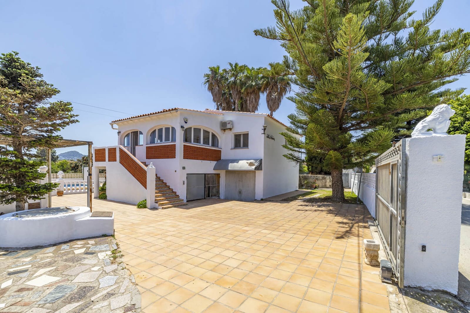 3 soveværelse Villa til salg i Denia med swimmingpool - € 599.000 (Ref: 9721403)
