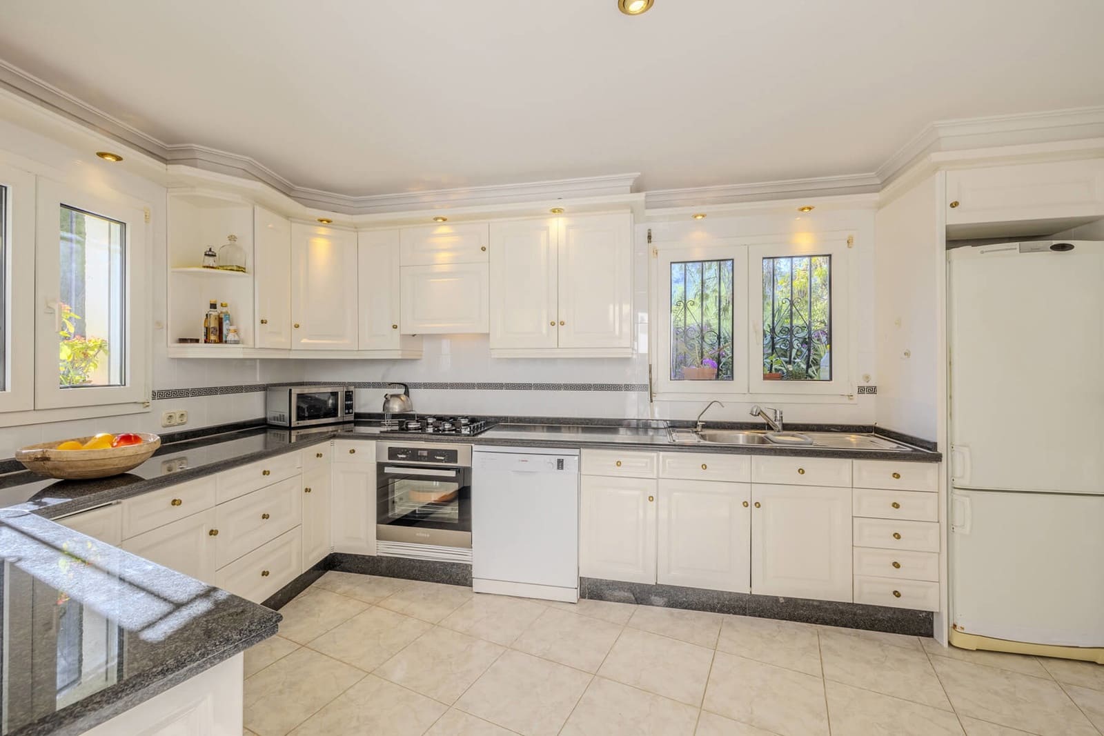 4 Zimmer Villa zu verkaufen in Denia mit Pool - 950.000 € (Ref: 9721404)