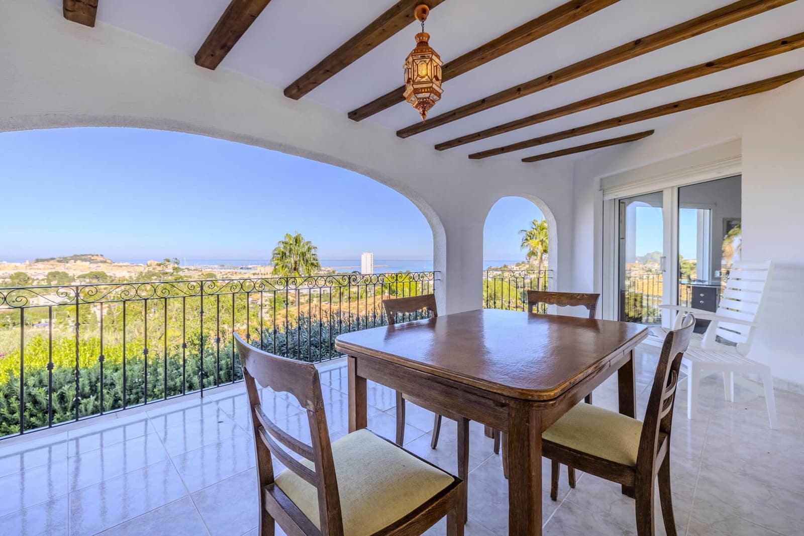 4 Zimmer Villa zu verkaufen in Denia mit Pool - 950.000 € (Ref: 9721404)