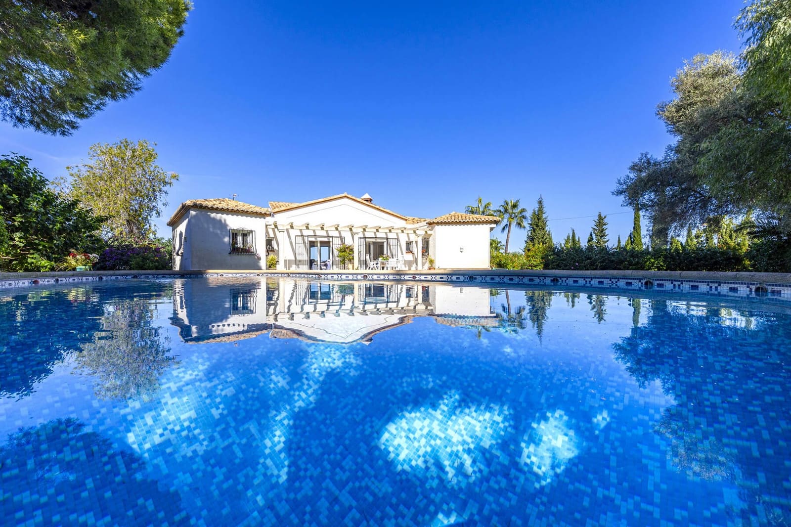 4 Zimmer Villa zu verkaufen in Denia mit Pool - 950.000 € (Ref: 9721404)