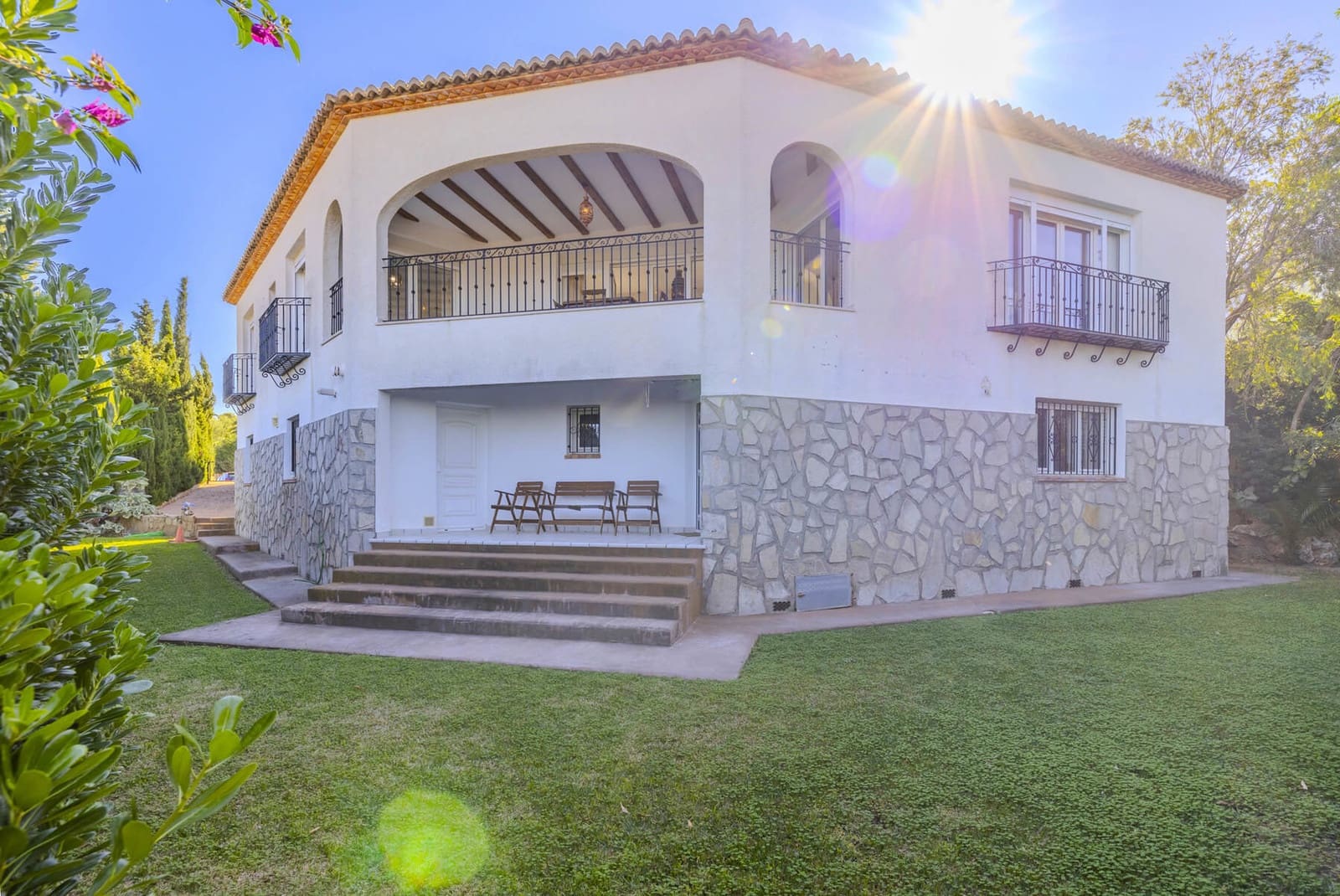 4 Zimmer Villa zu verkaufen in Denia mit Pool - 950.000 € (Ref: 9721404)
