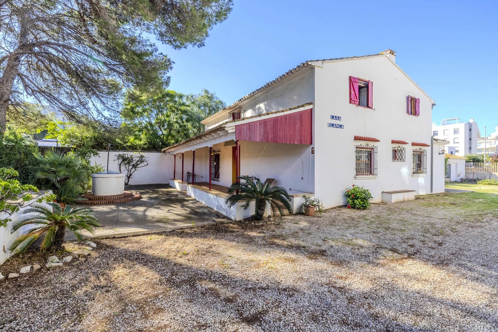 Chalet de 5 habitaciones en Dénia en venta - 949.000 € (Ref: 9721405)