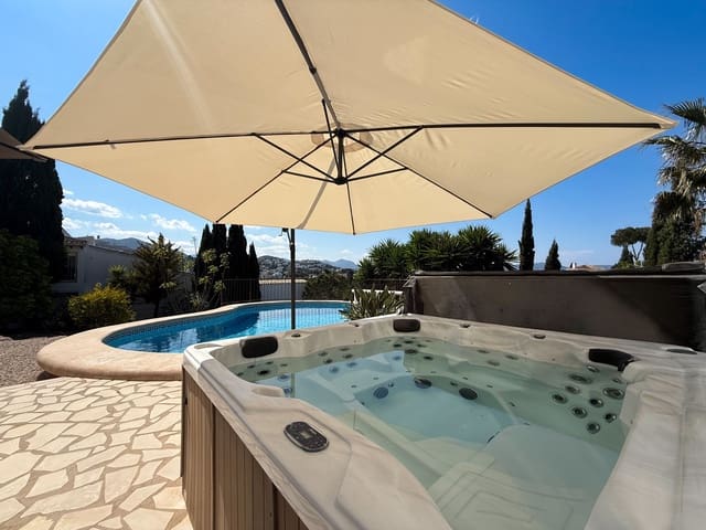 5 slaapkamer Villa te koop in Monte Pego, Pego met zwembad - € 650.000 (Ref: 9721407)