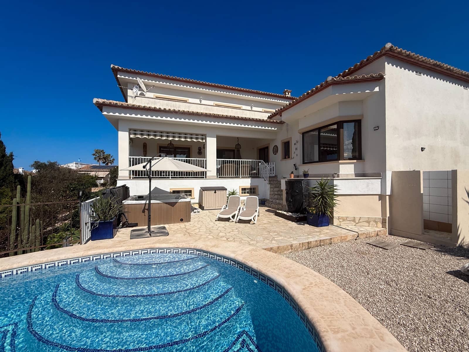 5 sypialnia Willa na sprzedaż w Monte Pego z basenem - 650 000 € (Ref: 9721407)