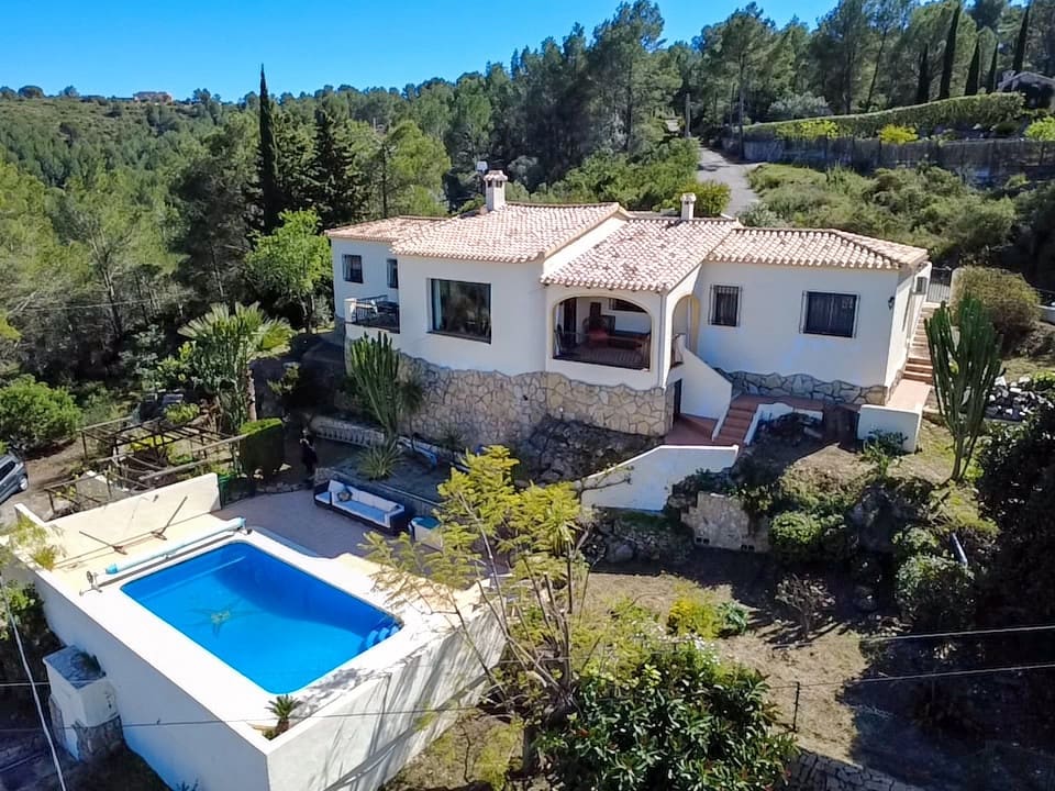 3 bedroom Villa for sale in Benidoleig with pool - € 470,000 (Ref: 9731740)