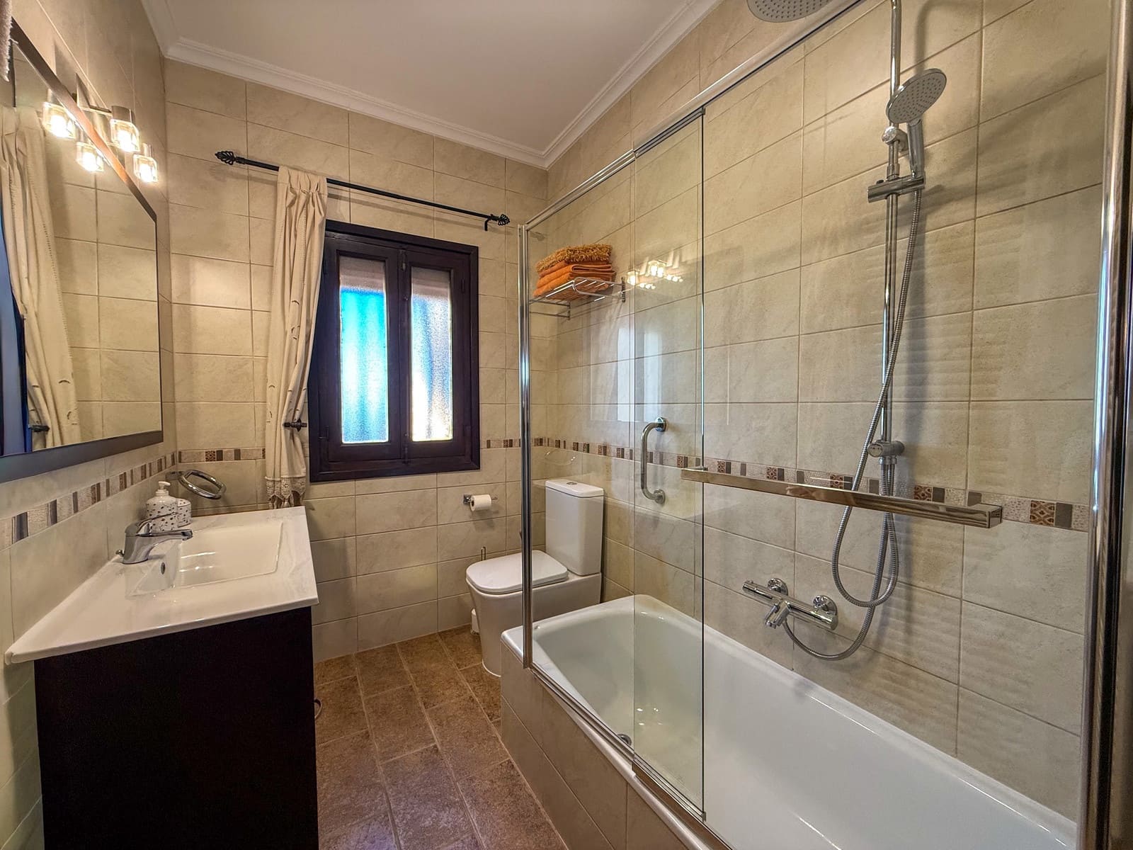 3 bedroom Villa for sale in Benidoleig with pool - € 470,000 (Ref: 9731740)