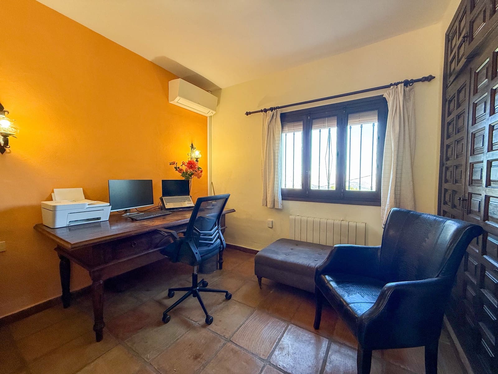 3 bedroom Villa for sale in Benidoleig with pool - € 470,000 (Ref: 9731740)