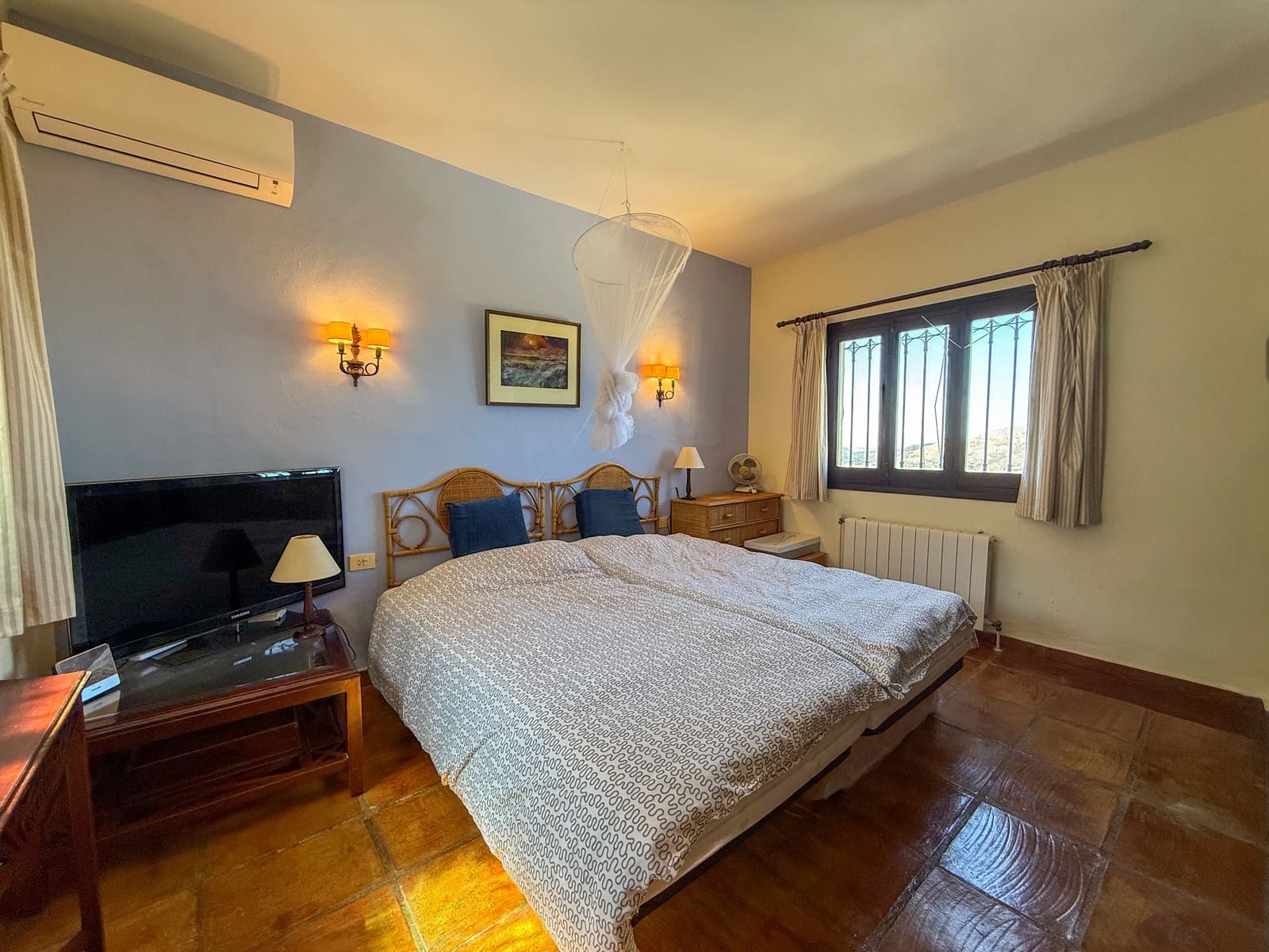 3 bedroom Villa for sale in Benidoleig with pool - € 470,000 (Ref: 9731740)