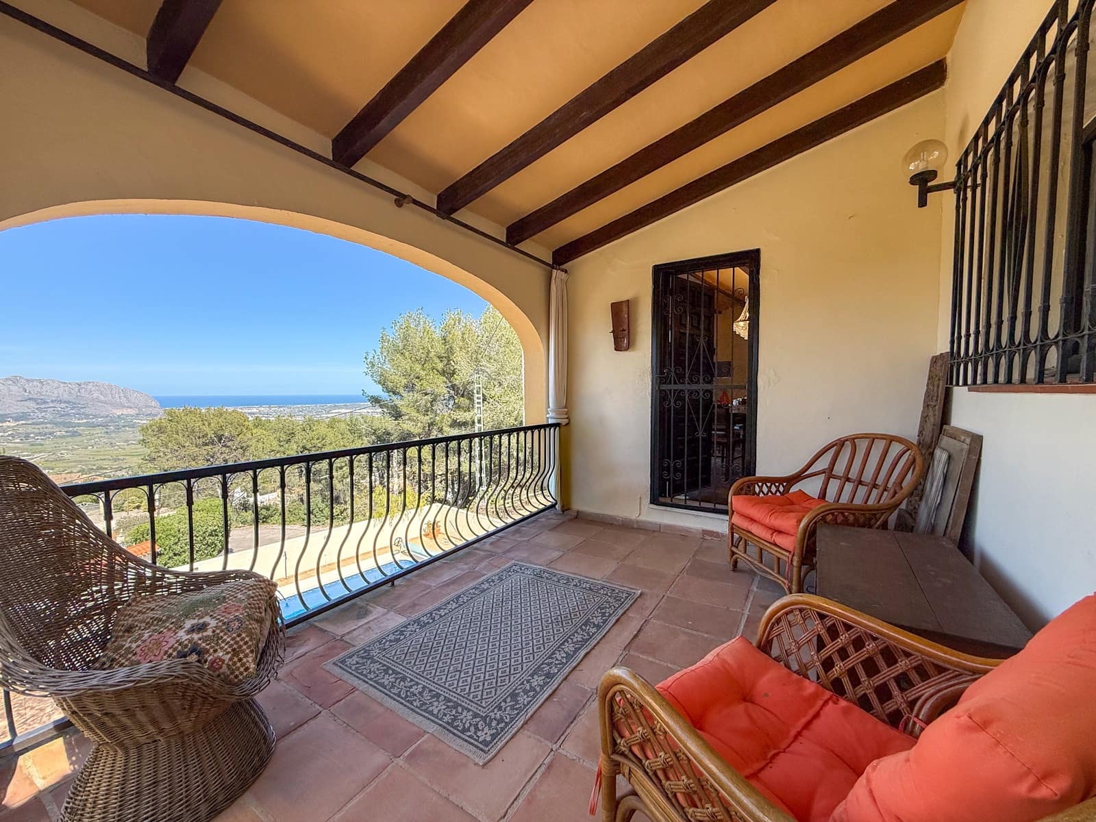 3 bedroom Villa for sale in Benidoleig with pool - € 470,000 (Ref: 9731740)