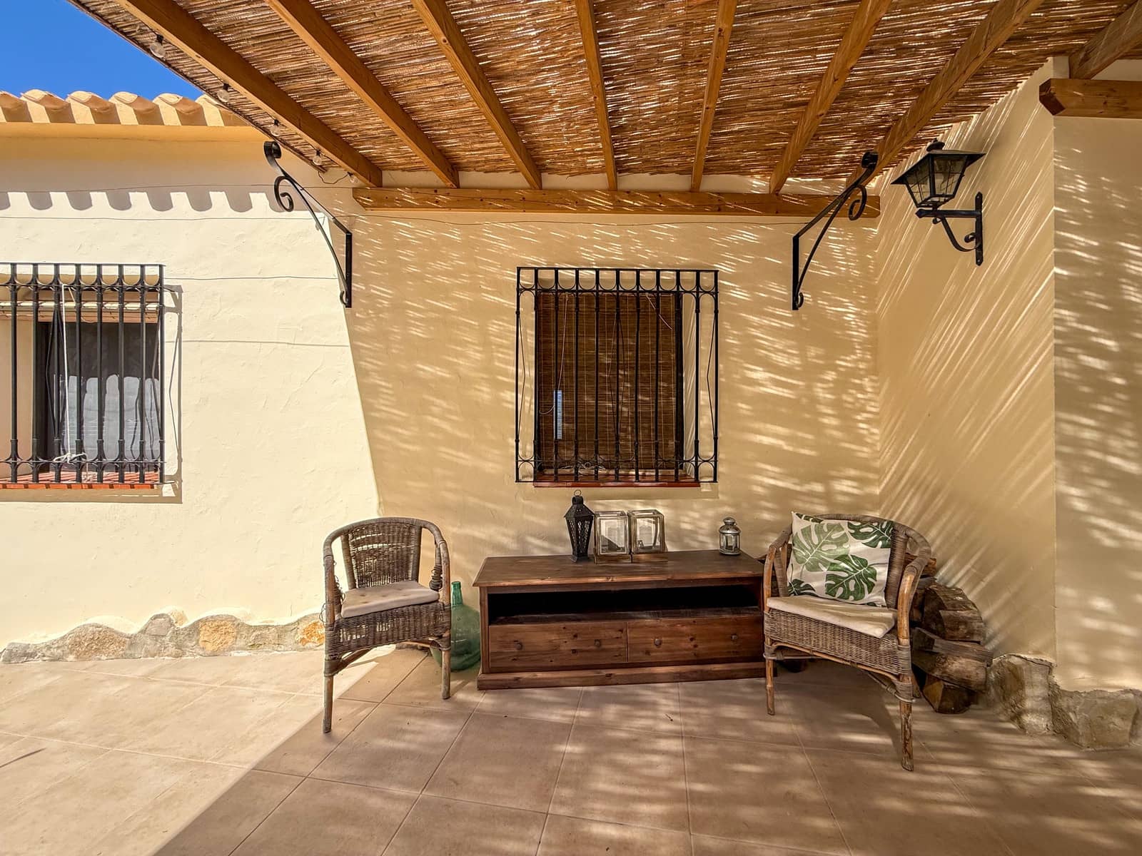 3 bedroom Villa for sale in Benidoleig with pool - € 470,000 (Ref: 9731740)