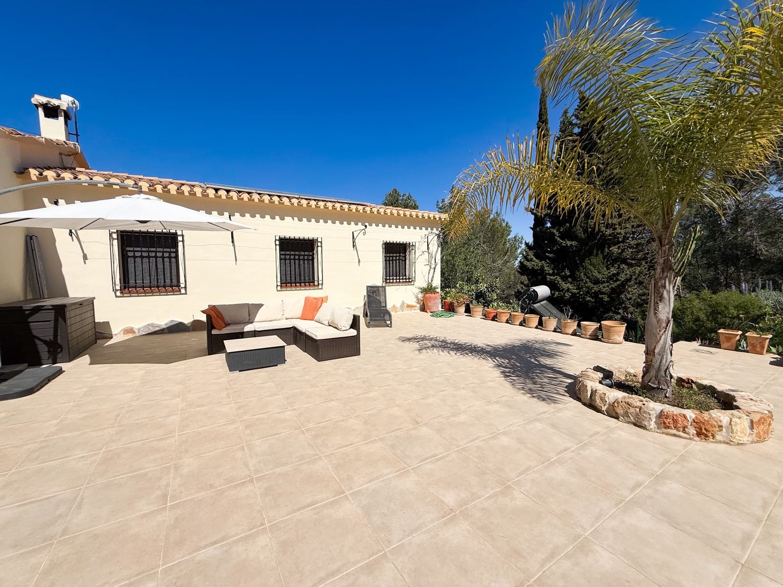 3 bedroom Villa for sale in Benidoleig with pool - € 470,000 (Ref: 9731740)