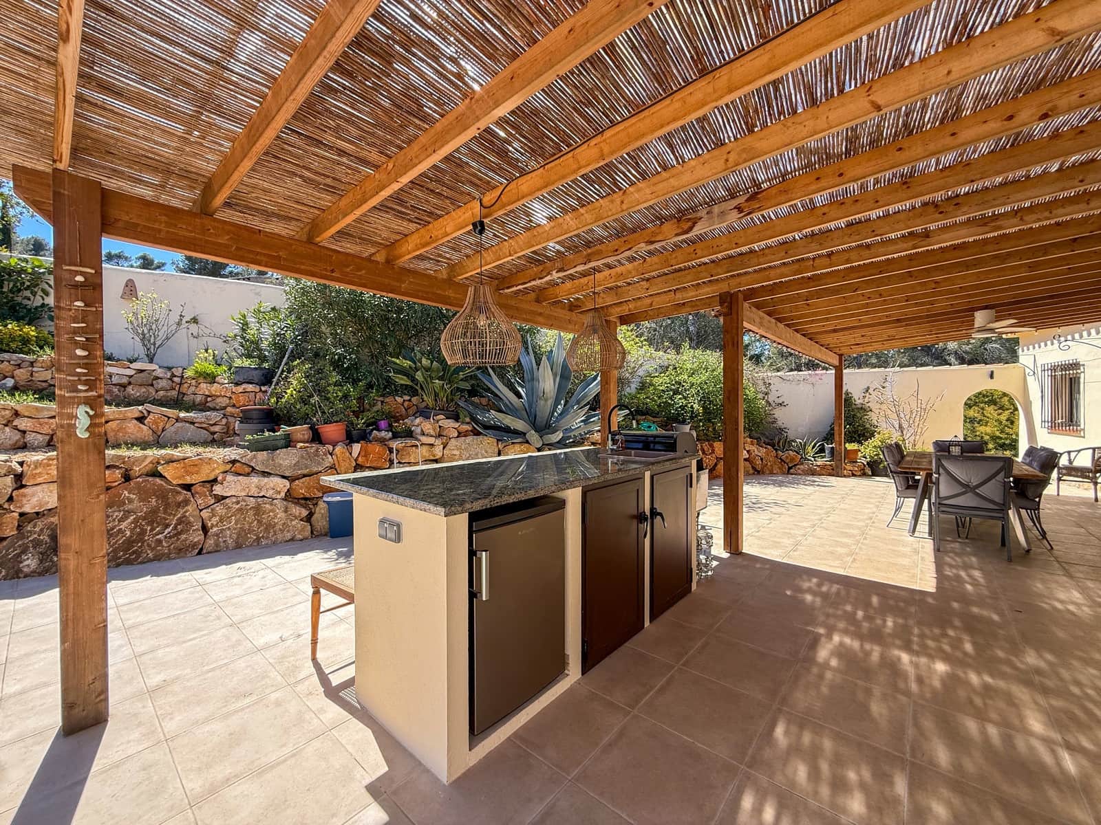 3 bedroom Villa for sale in Benidoleig with pool - € 470,000 (Ref: 9731740)