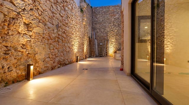 Casa de 4 habitaciones en Pego en venta con piscina - 315.000 € (Ref: 9735261)