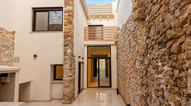 Casa de 4 habitaciones en Pego en venta con piscina - 315.000 € (Ref: 9735261)