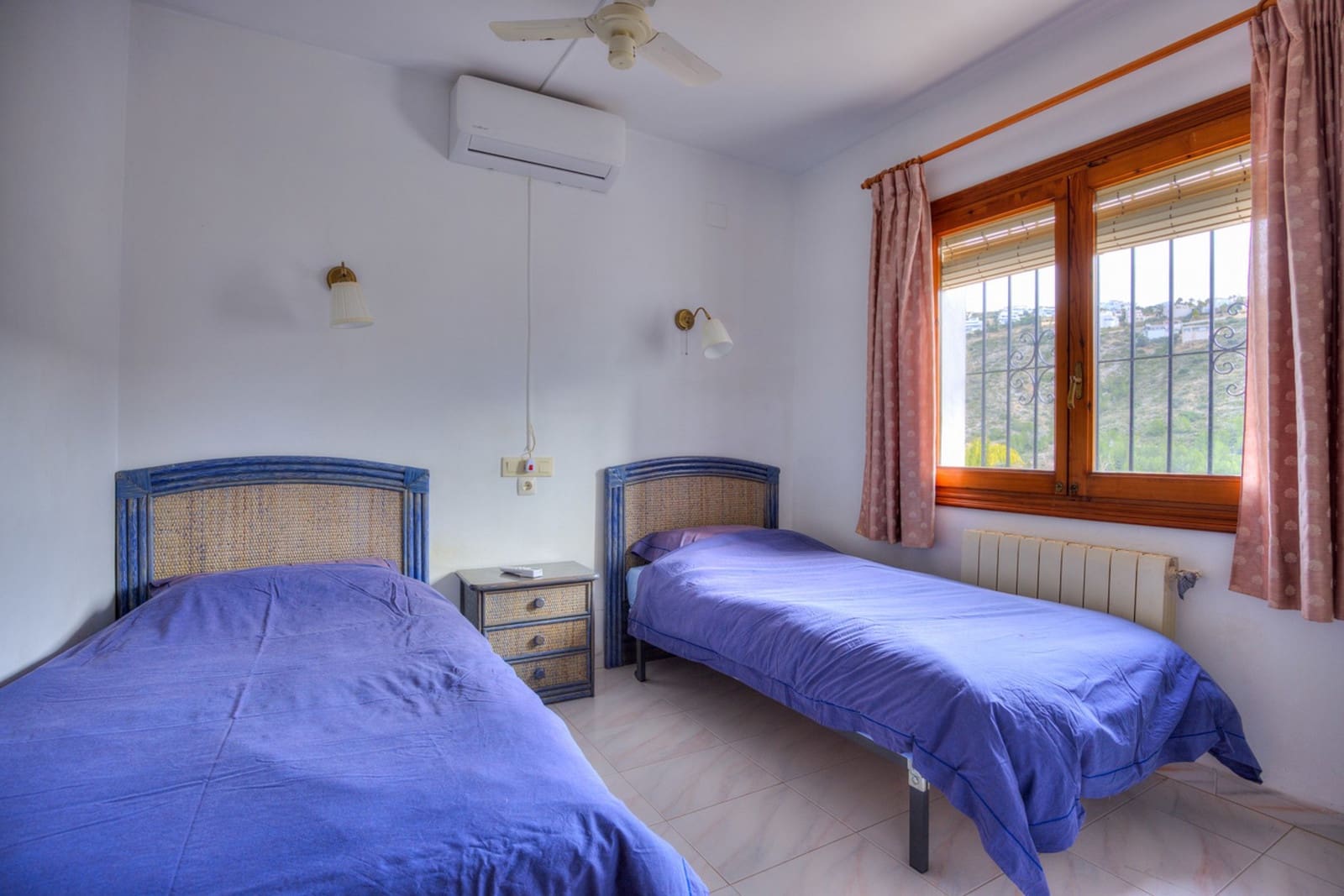 4 soveværelse Villa til salg i Moraira med swimmingpool - € 550.000 (Ref: 9735262)