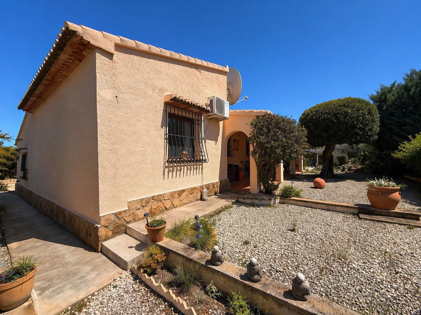 2 bedroom Villa for sale in Orba with pool - € 375,000 (Ref: 9780239)