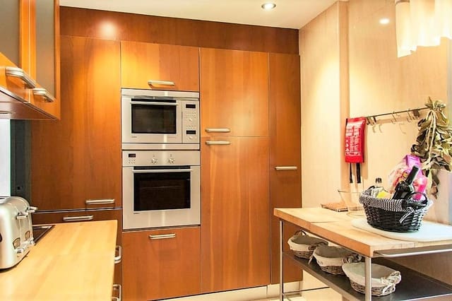 Chalet de 7 habitaciones en Marchuquera, Gandia en venta con piscina - 655.000 € (Ref: 9788194)