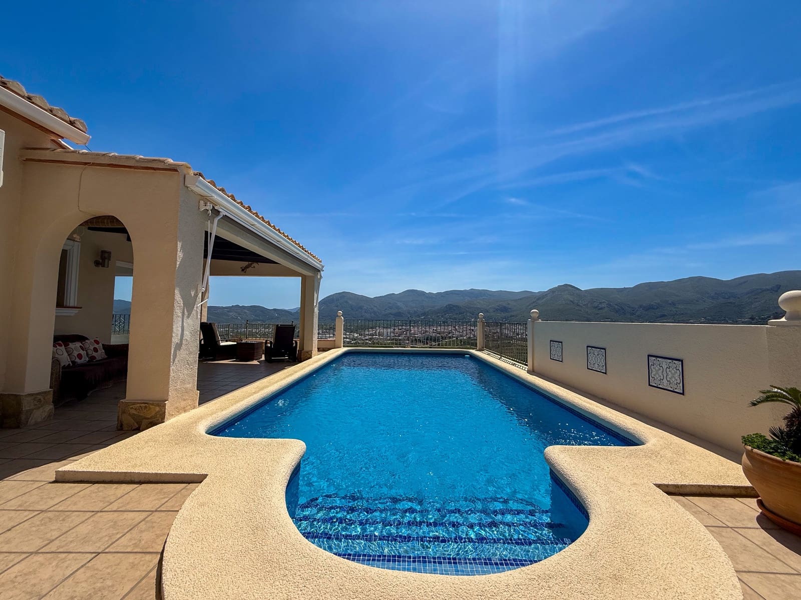 5 camera da letto Villa in vendita in Pego con piscina - 525.000 € (Rif: 9794274)