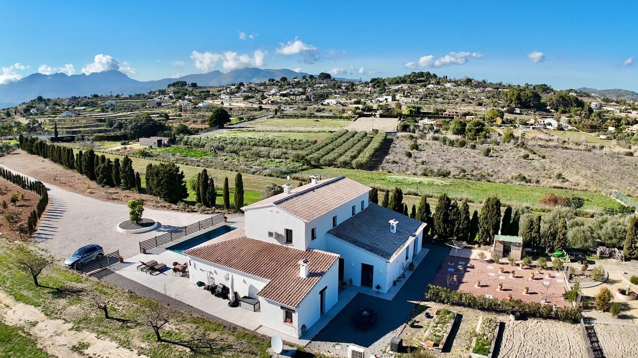 3 Zimmer Villa zu verkaufen in Benissa mit Pool - 1.335.000 € (Ref: 9807775)