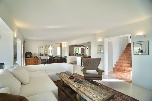 Chalet de 4 habitaciones en Moraira, Teulada-Moraira en venta con piscina - 2.495.000 € (Ref: 9813220)