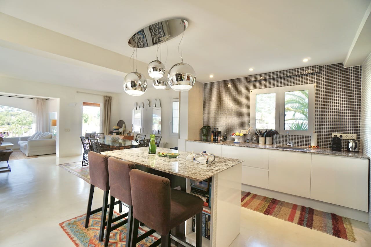 Chalet de 4 habitaciones en Moraira en venta con piscina - 2.495.000 € (Ref: 9813220)