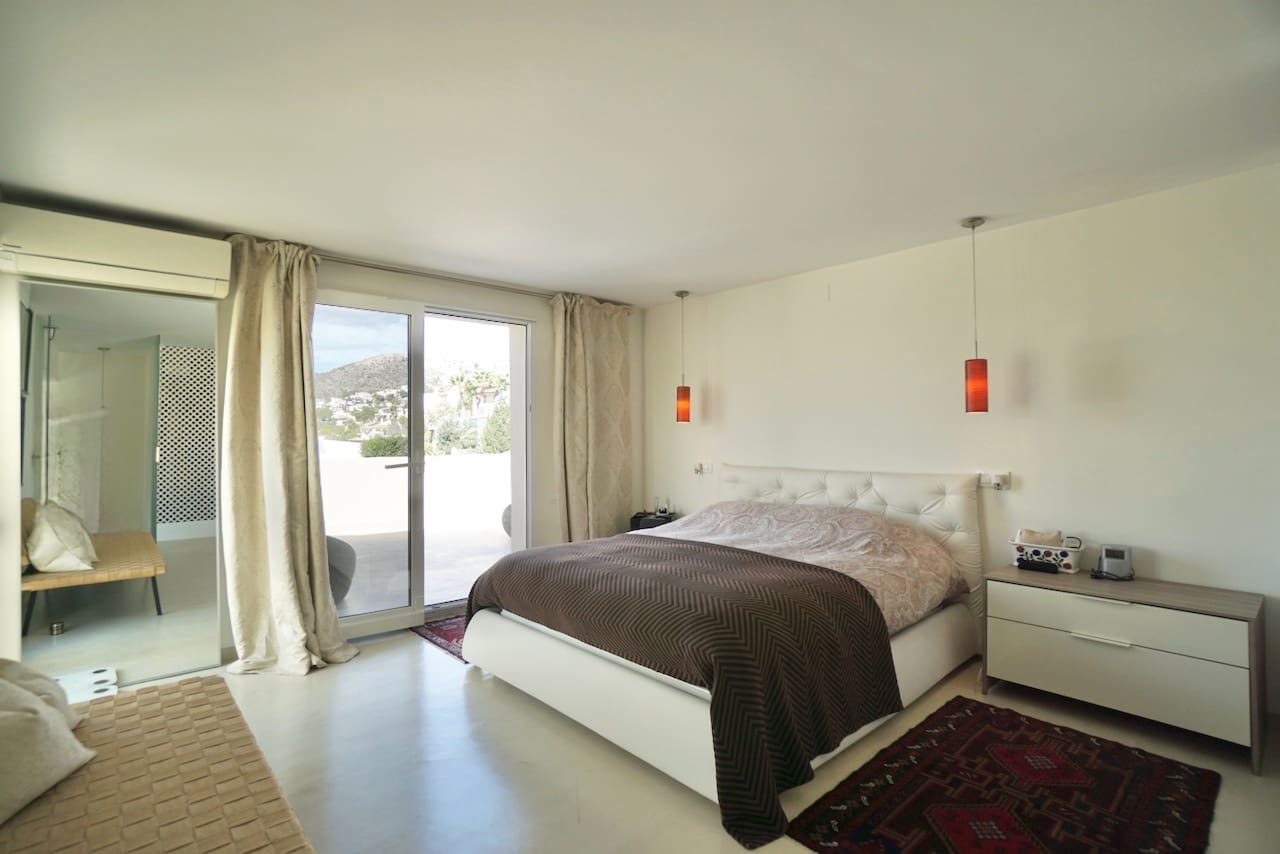 Chalet de 4 habitaciones en Moraira en venta con piscina - 2.495.000 € (Ref: 9813220)